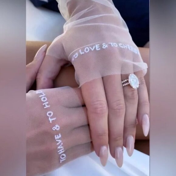 Wedding Gloves - Picture 4 of 6